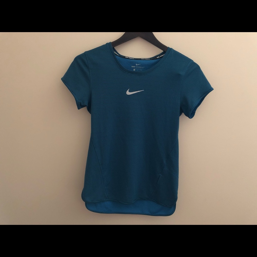 NIKE Blue Aeroreact running shirt Size S